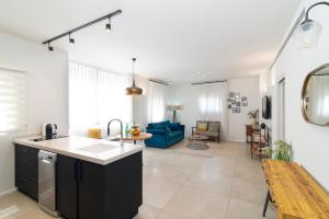 Two-Bedroom Apartment room in Rabin Square by TLV2RENT