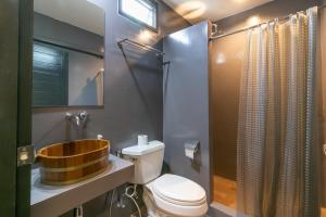 Phòng Gia Đình Giường Đôi (Family Double Room)