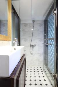 Phòng Violet Giường đôi (Violet Double Room)
