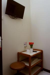 Phòng Đơn Với Phòng Tắm Chung (Single Room with Shared Bathroom)