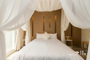 Phòng Đôi Loại Sang (Deluxe Double Room)