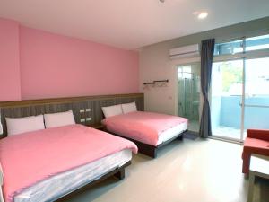 Phòng Tiêu Chuẩn 4 Người (Standard Quadruple Room)