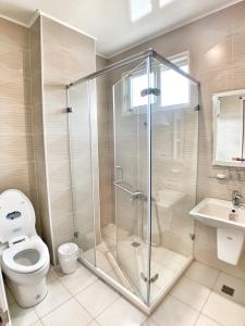 Phòng Tiêu Chuẩn 4 Người (Standard Quadruple Room)