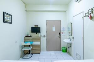 Phòng Deluxe 2 giường có phòng tắm (Deluxe Twin Room with Bathroom)