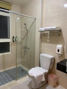 Phòng Deluxe Giường Đôi Có Ban Công (Deluxe Double Room with Balcony)