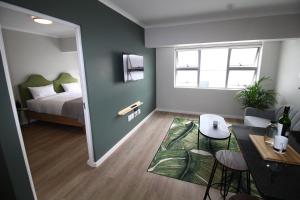 King Suite room in CURIOCITY Green Point
