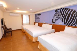 Phòng Deluxe 4 Người (Deluxe Quadruple Room)
