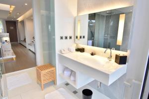 Suite Trăng Mật Bờ Biển (Seashore Honeymoon Suite)
