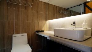 Phòng Đôi Cao Cấp (Superior Double Room)