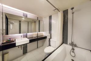 Phòng Giường Đôi Với Phòng Xông Hơi Khô (Double Room with Sauna)