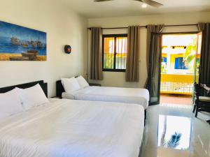 Suite Gia Đình có Sân Hiên (Family Terrace Suite)