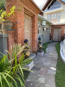Alamdhari Suite