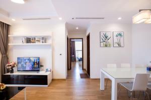Căn Hộ 3 Phòng Ngủ (Three-Bedroom Apartment)