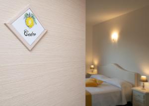 Deluxe Double or Twin Room with Sea View room in O'Lattariello
