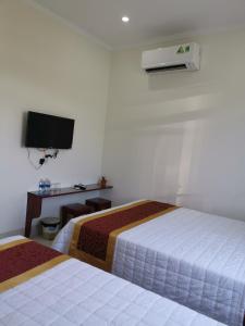 Phòng 2 Giường Đôi (Double Room with Two Double Beds)