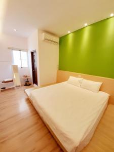 Phòng Deluxe Giường Đôi Có Vòi Sen (Deluxe Double Room with Shower)