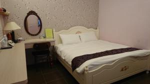 Phòng Giường Đôi Nhìn Ra Vườn (Double Room with Garden View)