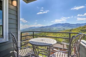 Apartment room in Studio about 3Mi to Great Smoky Mountain National Park