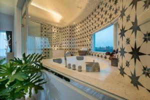 Phòng Luxury 4 Người (Luxury Quadruple Room)