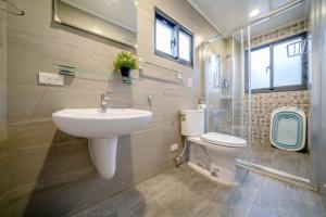 Phòng 4 Người Có Vòi Sen (Quadruple Room with Shower)