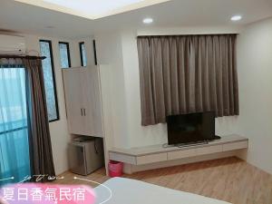 Phòng Deluxe Giường Đôi Có Vòi Sen (Deluxe Double Room with Shower)