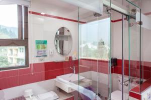 Phòng Tiêu chuẩn giường đôi có bồn tắm Spa (Standard Double Room with Spa Bath)