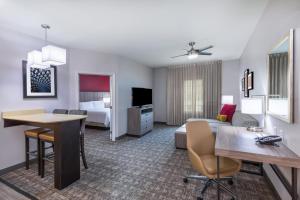 One-Bedroom King Suite - Non-Smoking room in Staybridge Suites - Houston IAH Airport East an IHG Hotel