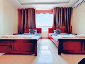 Phòng Queen Có 2 Giường Đôi Lớn (Queen Room with Two Queen Beds)