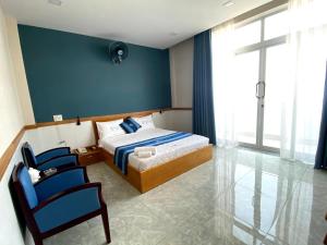 Phòng Deluxe Giường Đôi Có Ban Công (Deluxe Double Room with Balcony)