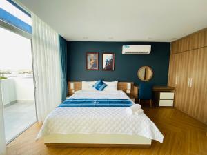 Căn Hộ Áp Mái (Penthouse Apartment)