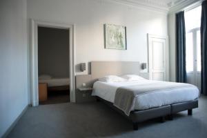 Triple Room room in Hotel Du Congres