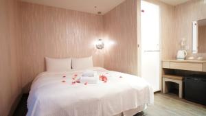 Phòng Đôi Tiêu Chuẩn - Nhận Phòng Sau 11:00 Tối (Standard Double Room - Check-In After 11:00 PM)