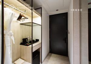 Phòng Comfort 3 Người Có Vòi Sen (Comfort Triple Room with Shower)