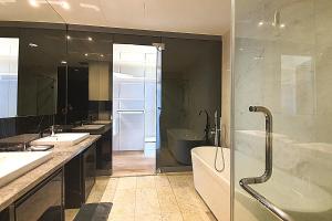 Deluxe Two-Bedroom Apartment room in The Platinum Suites Kuala Lumpur by LUMA