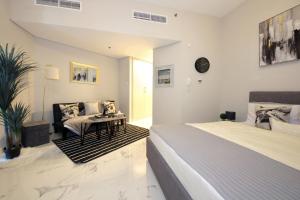 Studio Apartment room in Signature Holiday Homes - Furnished Studio in MAG 565