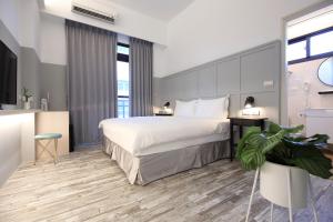 Phòng Có Giường Cỡ Queen Với Ban Công (Queen Room with Balcony)