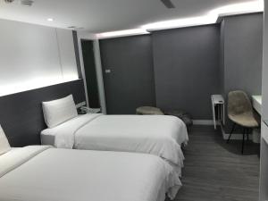 Phòng Superior 2 Giường Đơn không có Cửa sổ (Superior Twin Room without Window)