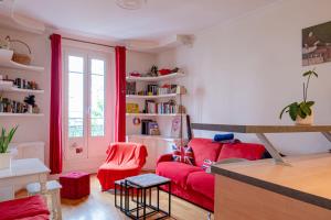 Apartment room in Charming apartment near Les Buttes-Chaumont