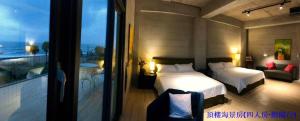 Phòng 4 người có ban công (Quadruple Room with Balcony)