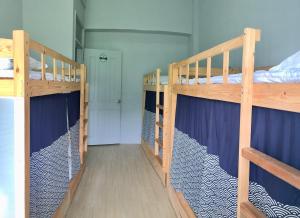 Giường trong Phòng ngủ tập thể cả Nam và Nữ 4 Người (Bed in 4-Bed Mixed Dormitory Room)