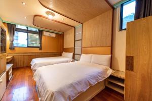 Phòng Tiêu chuẩn 4 người (Standard Quadruple Room)