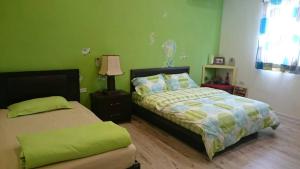 Phòng Giường Đôi/ 2 Giường Đơn với Phòng tắm Riêng Bên Ngoài (Double or Twin Room with Private External Bathroom)