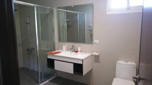 Phòng Giường Đôi/ 2 Giường Đơn với Phòng tắm Riêng Bên Ngoài (Double or Twin Room with Private External Bathroom)
