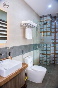Phòng Deluxe Có 2 Giường Cỡ Queen (Deluxe Queen Room with Two Queen Beds)