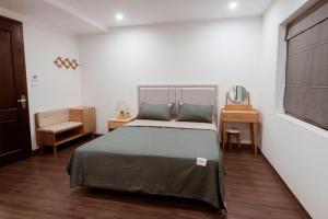Phòng Superior giường đôi lớn (Superior Queen Room)