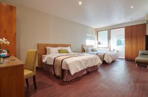 Phòng Tiêu Chuẩn 4 Người (Standard Quadruple Room)