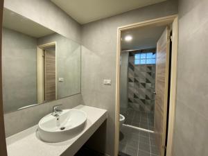 Phòng 4 Người Có Phòng Tắm (Quadruple Room with Bathroom)