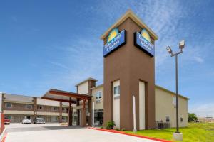 Days Inn & Suites by Wyndham Downtown/University of Houston in Houston