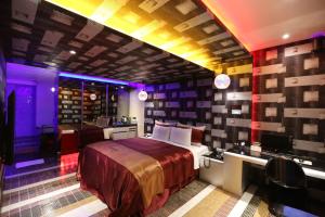 Phòng Giường Đôi Hạng Bình Dân (Budget Double Room)