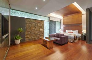 Phòng Đôi Loại Sang (Deluxe Double Room)